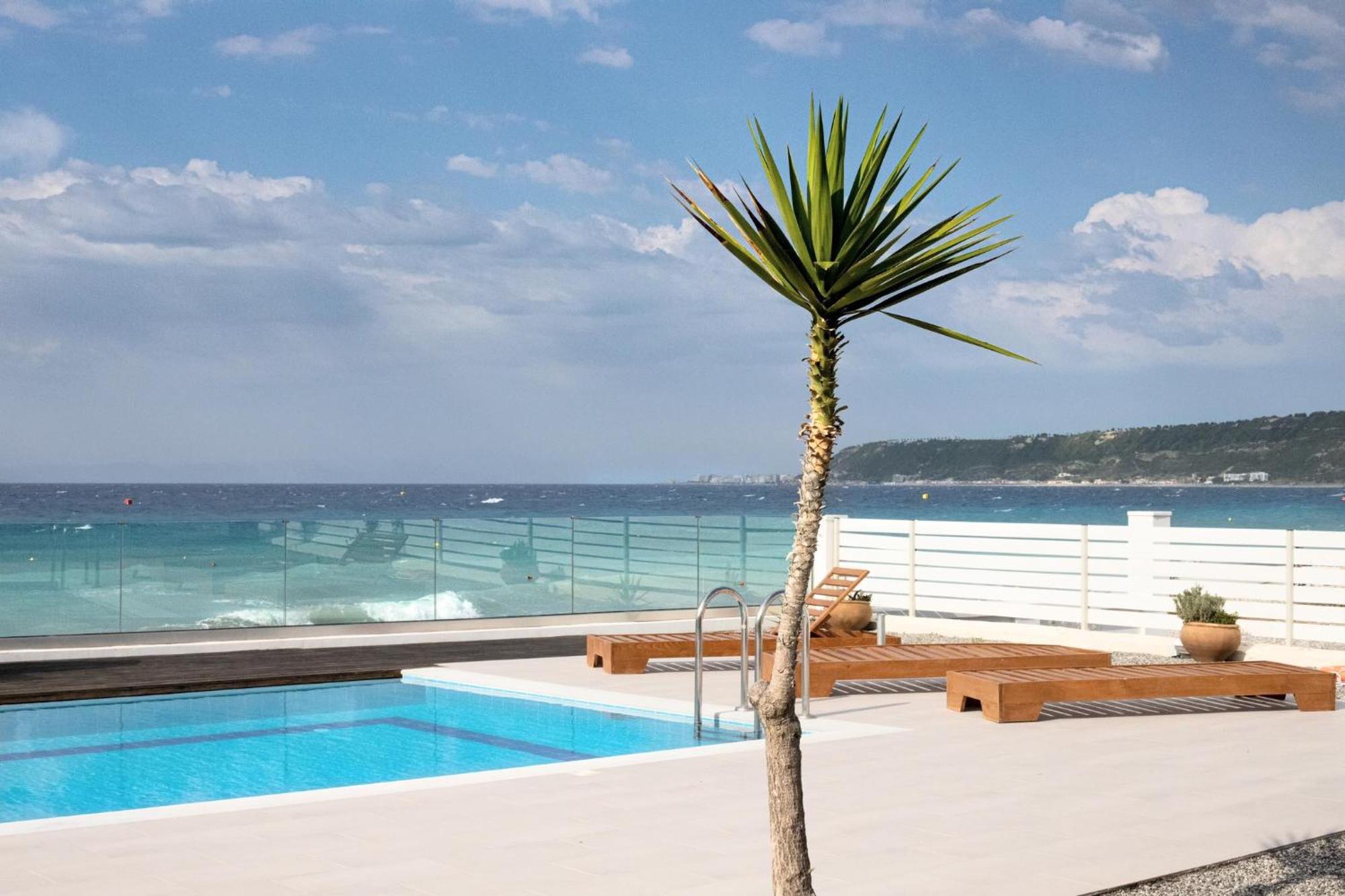 Vaso Beach Front Villa Ialysos  Ngoại thất bức ảnh